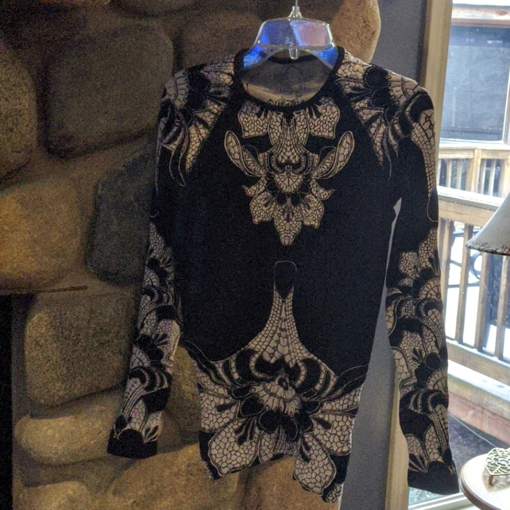 Athleta Long Sleeve Shirt